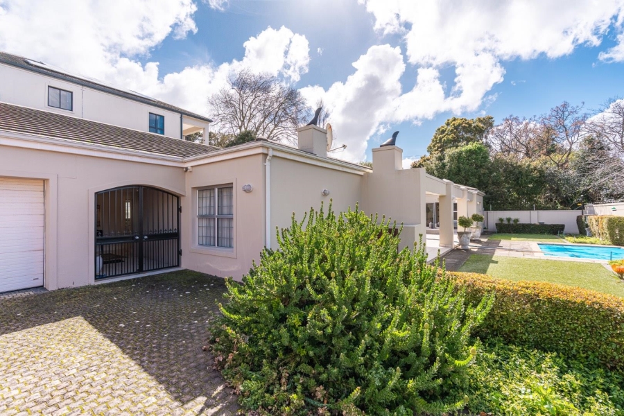 4 Bedroom Property for Sale in Kenilworth Western Cape